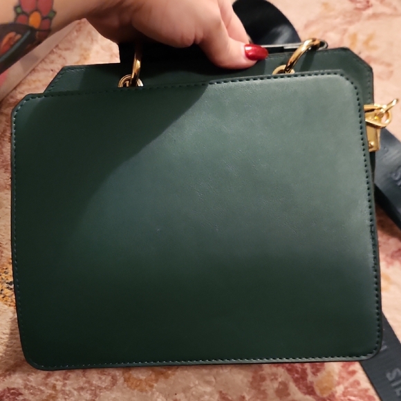 Steve Madden Forest Green Handbag - Picture 5 of 11